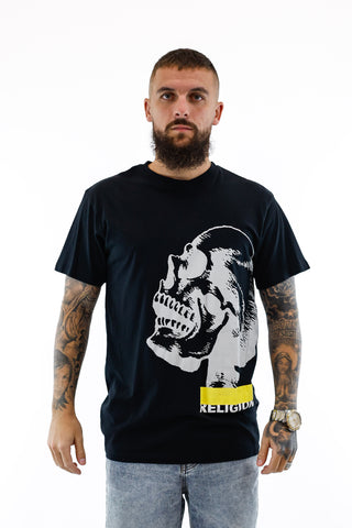 T-shirt Preta Caveira Religion