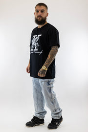 T-Shirt Preta Knight Gianni Kavanagh