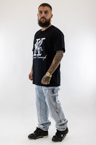 T-Shirt Preta Knight Gianni Kavanagh