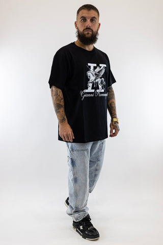 T-Shirt Preta Knight Gianni Kavanagh