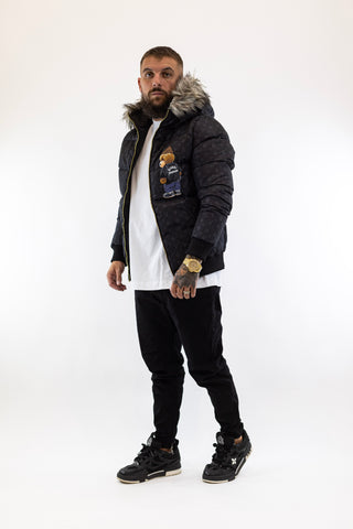 Casaco Preto Pelo Logomania Bear Gianni Kavanagh